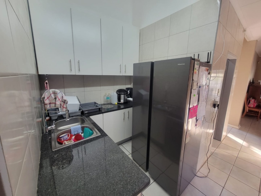 5 Bedroom Property for Sale in Suidrand Free State